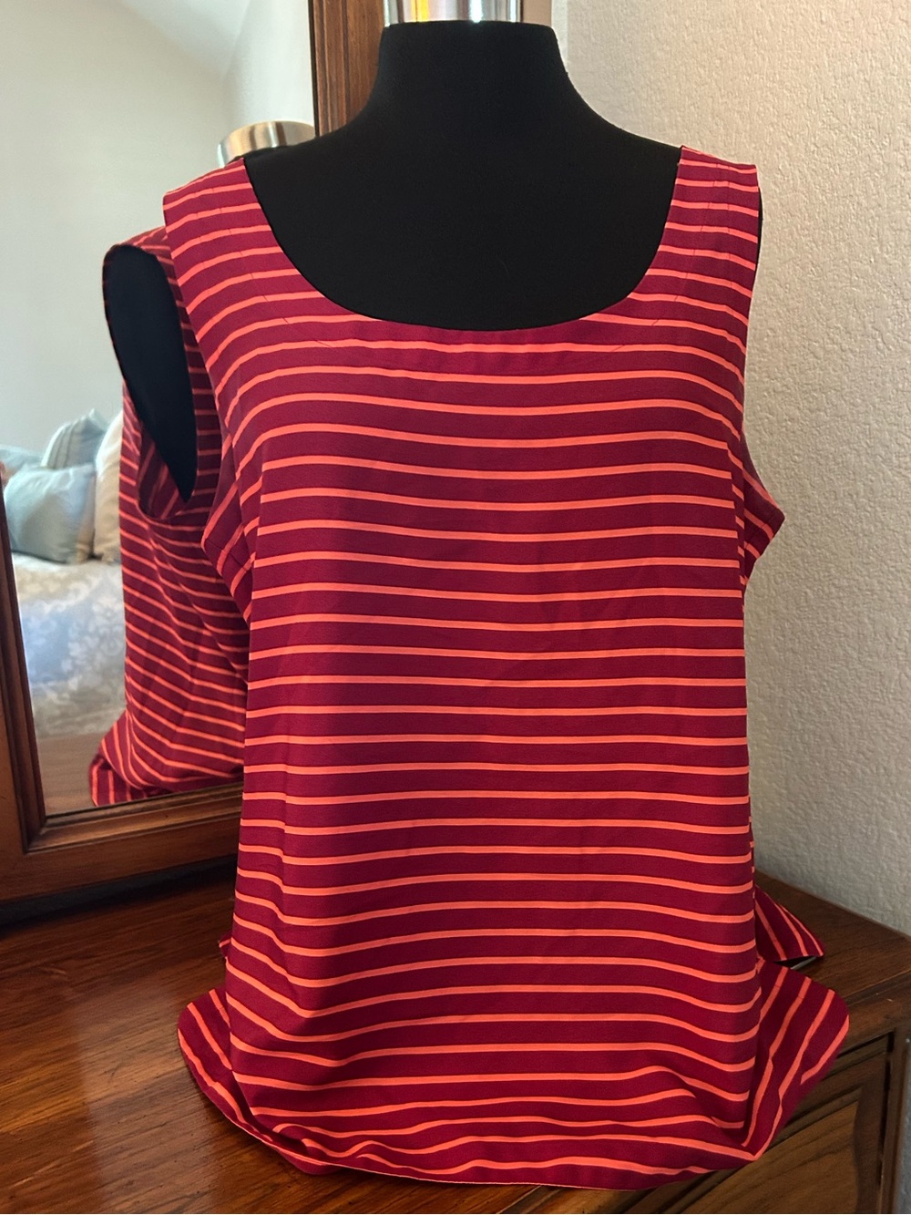 LOFT Red and Coral Striped Sleeveless Tank Size L. NwtgS.